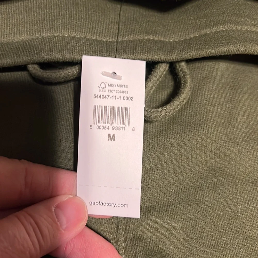 NWT Gap Logo Shorts